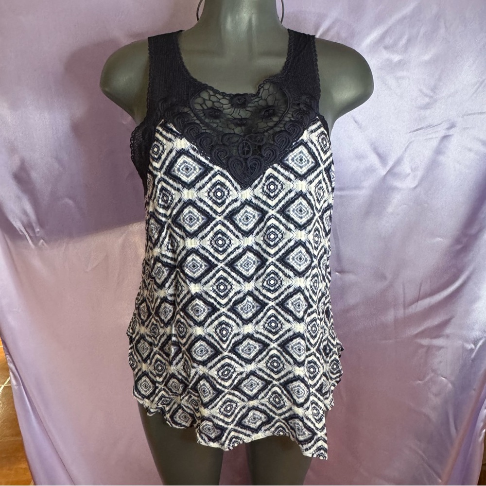 FYLO Women’s White & Navy Blue Lace Tank Top Sz XL